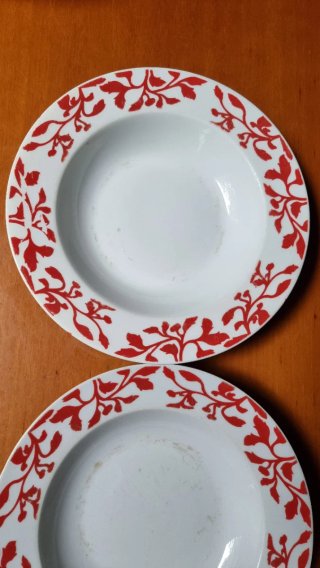 Set piatti vintage bianco rosso ceramica