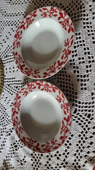 Set piatti vintage bianco rosso ceramica