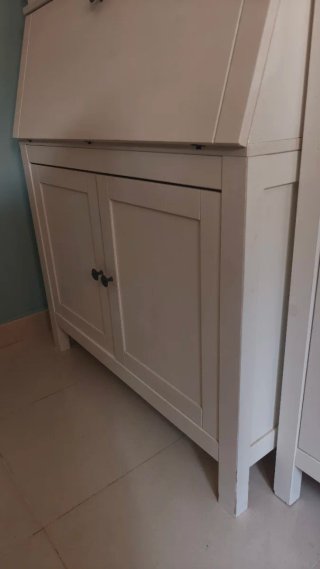 Secreter y vitrina Hemnes blanca Ikea