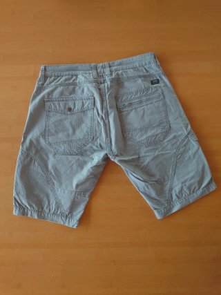 Bermudas Gris