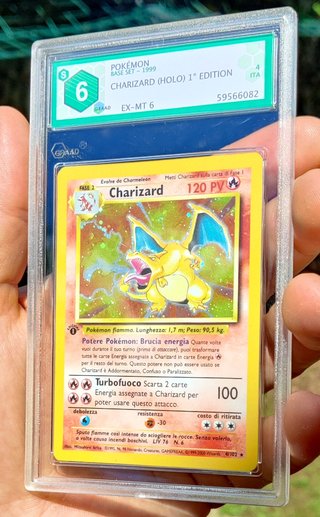 Charizard 4/102 Set Base [GRAAD 6] 1° edizione ITA