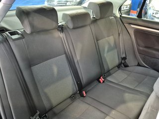 Volkswagen Jetta 1.6 102cv Edition