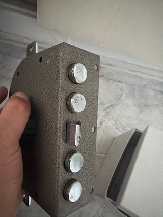 Cerradura seguridad puerta acorazada