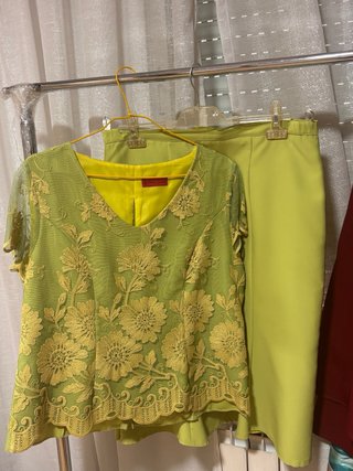 Blusa Vintage Verde y Dorada y muchhas mas