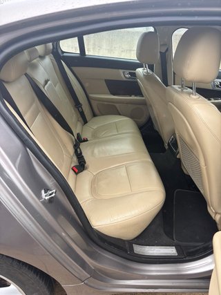 Jaguar XF 2012