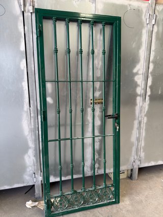 Reja de hierro forjado verde
