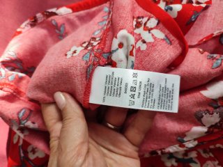 Blusa tirantes roja floral