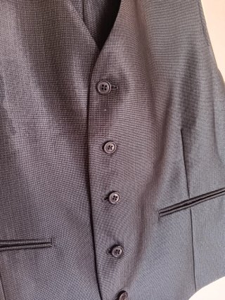Traje de caballero azul marino satinado