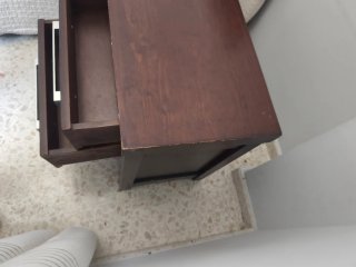 2 Mesitas de noche y cómoda de madera