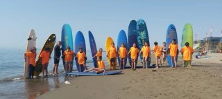 Campamento Surf y Skate Banzai Surf School