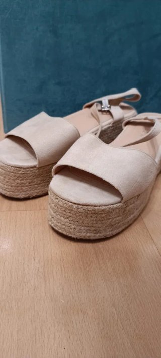 Sandalias esparto plataforma beige