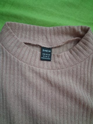 Top smanicato girocollo rosa chiaro
