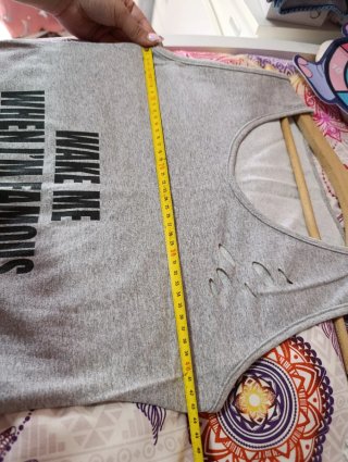 Vestido de verano gris con rotos Talla M