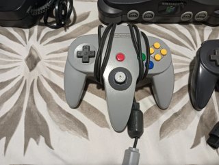 Nintendo 64 PAL + 2 mandos + Mario 64