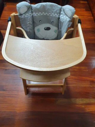 Trona de madera evolutiva. Bebé y niño