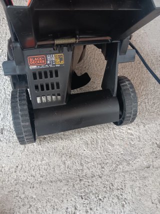 Cortacésped Black+Decker Naranja/Negro