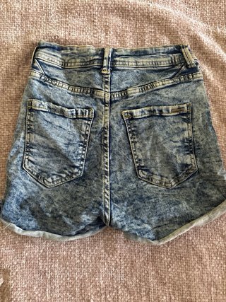 Shorts vaqueros Bershka desgastados