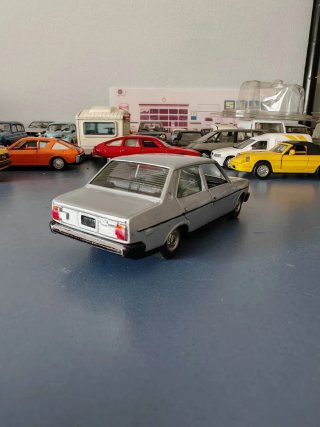Seat 131 1/43 Pilen