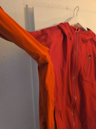 Chaqueta RAPHA HOODED talla M