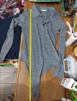 Body gris manga larga cuello polo