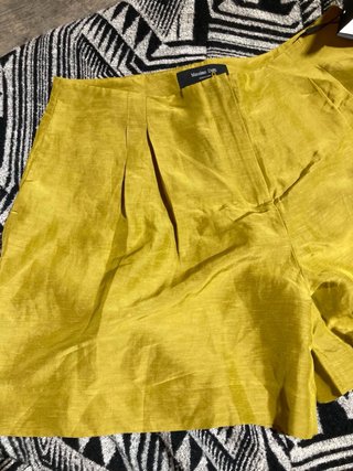 Massimo Dutti Pantalones Cortos Amarillos