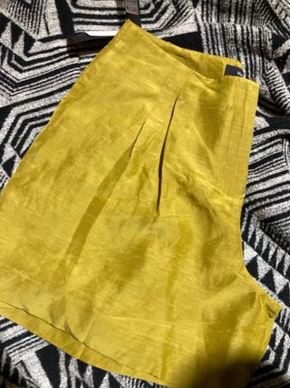 Massimo Dutti Pantalones Cortos Amarillos