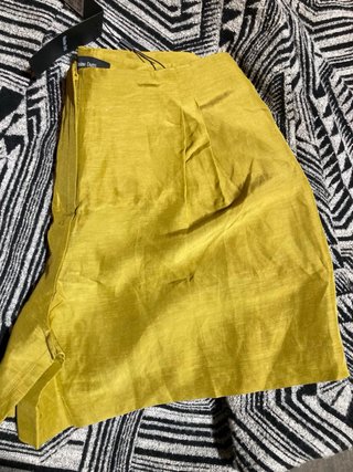 Massimo Dutti Pantalones Cortos Amarillos