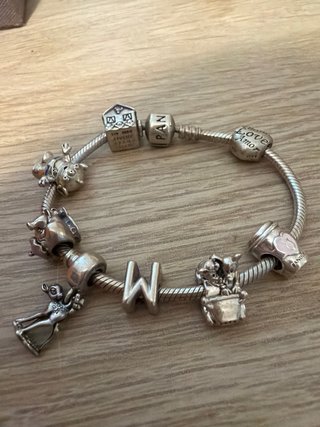 Pulsera Pandora con 8 Charms