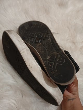 Zapatillas tipo  Converse altas negras