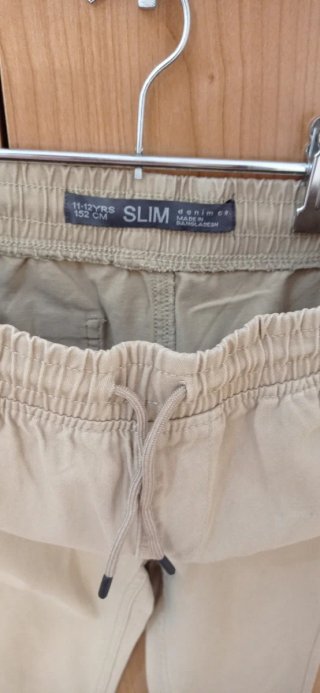 Pantalón para Niños  Beige de talla 11/12 años
