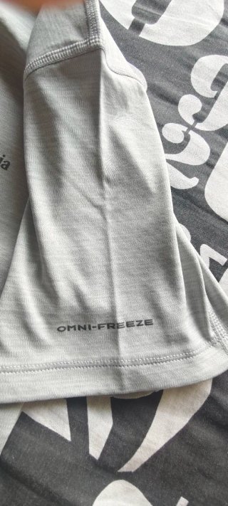 Camiseta técnica Columbia gris