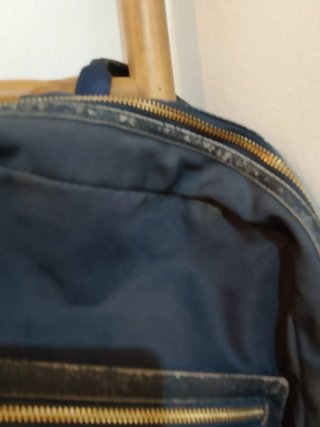 Mochila Tous azul y dorada