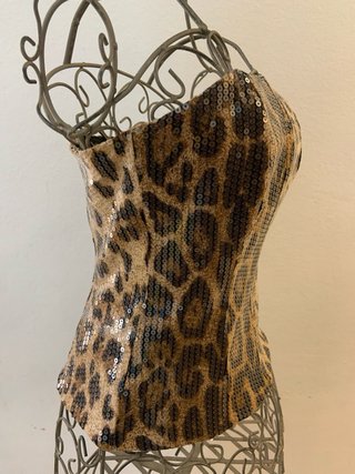 Corsé con lentejuelas estampado animal