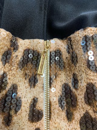 Corsé con lentejuelas estampado animal