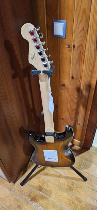 Guitarra Squier Stratocaster