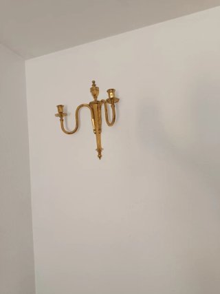 Pareja de apliques de pared dorados