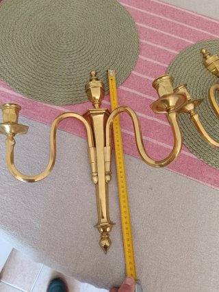 Pareja de apliques de pared dorados