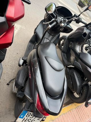 Honda PCX 125 Negra