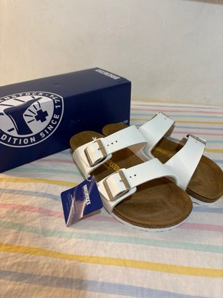 Sandalias Birkenstock blancas T.39