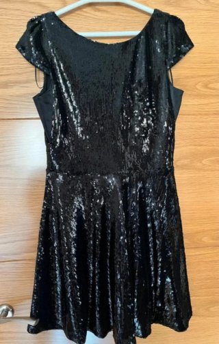 Vestido negro lentejuelas estilo pin up zara