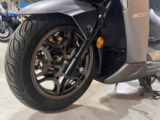KYMCO Grand Dink 300