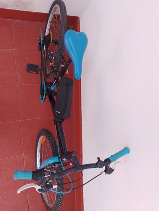 Bicicleta Montaña Azul y Negra mediana