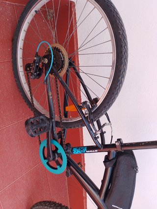 Bicicleta Montaña Azul y Negra mediana