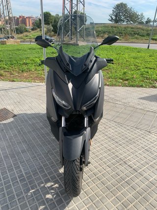 Yamaha Xmax 400 Negra