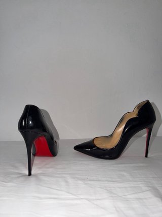Christian Louboutin Talla 39