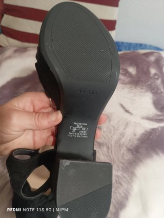 Sandalias Bershka negras talla 37