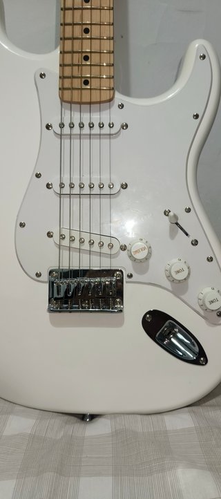 Guitarra Eléctrica Fender Squier Blanca