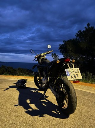 Rieju MRT 125 AC Supermotard Negra