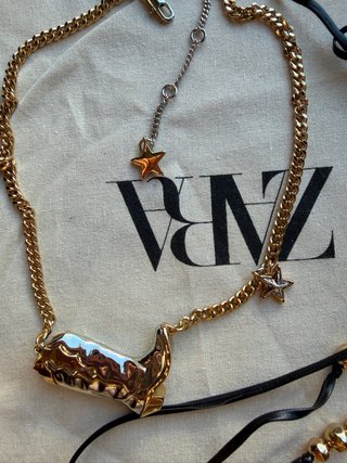 Collar doble Zara estilo vaquero