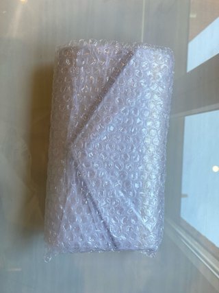Bolso nuevo de mano dorado con cadena